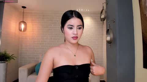 Isa Hill  online show from January 2025 06:56:02 PM