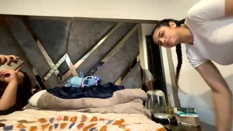 Isabella.. back again  online show from March 2026 02:48:02 AM