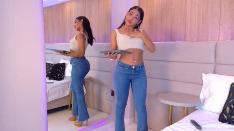 Isa online show from November 2025 04:33:02 AM