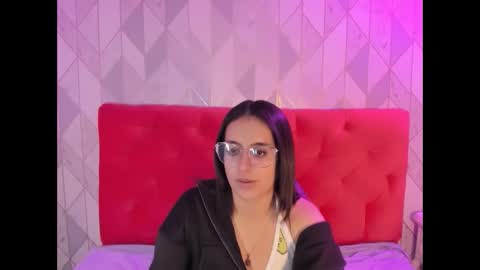 Isabella online show from December 2025 05:35:02 AM