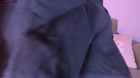 Snapshot of isabellas_smith chatting on February 2025 10:27:02 AM Martina IG martissmith01 online show from February 2025 10:27:02 AM