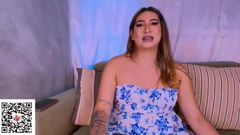 Snapshot of isabellas_smith chatting on November 2025 09:46:02 PM Martina IG martissmith01 online show from November 2025 09:46:02 PM