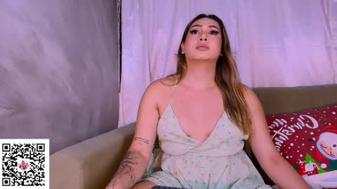 Snapshot of isabellas_smith chatting on November 2025 04:36:01 AM Martina IG martissmith01 online show from November 2025 04:36:01 AM