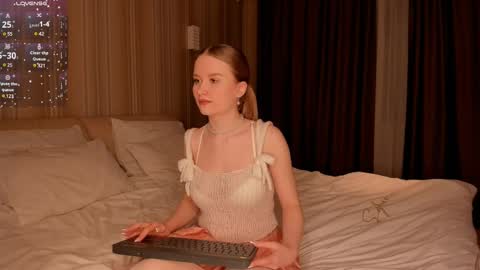 Bella online show from February 2025 03:45:02 PM