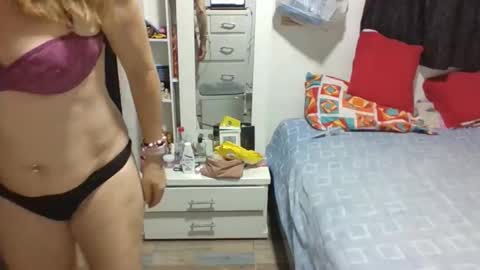 isabella online show from January 2026 05:11:02 AM