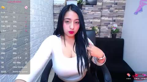 Snapshot of isabelsaenzxx chatting on September 2025 02:06:01 PM Hi there im Isabelsaenzxx online show from September 2025 02:06:01 PM