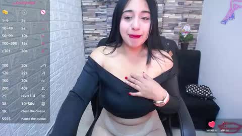 Snapshot of isabelsaenzxx chatting on September 2025 12:32:01 PM Hi there im Isabelsaenzxx online show from September 2025 12:32:01 PM