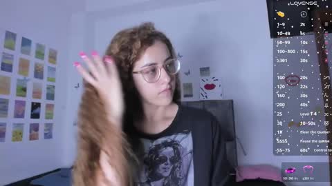 Isabela  online show from February 2025 03:23:01 AM