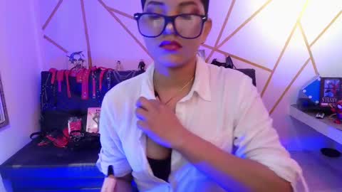 isabela online show from October 2025 12:19:02 AM