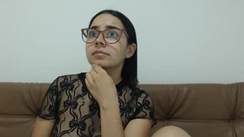 Emma online show from November 2025 03:07:01 AM