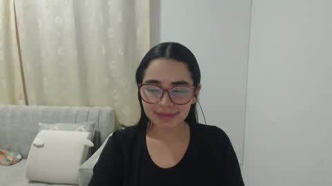 Emma online show from April 2026 04:10:02 AM