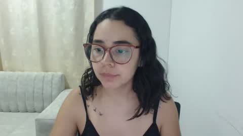 Snapshot of isemma chatting on May 2026 03:44:01 AM Emma online show from May 2026 03:44:01 AM