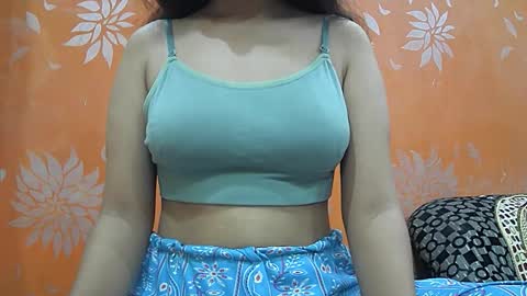 ishika_singh_ online show from October 2025 02:20:02 AM