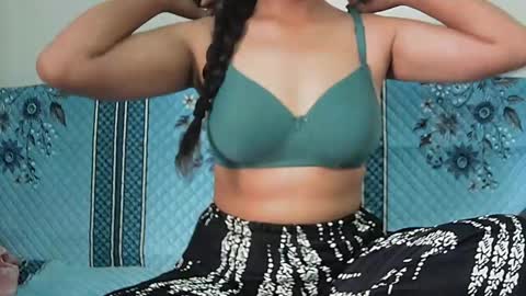 ishika_singh_ online show from June 2026 01:50:02 AM