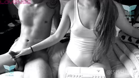 Snapshot of isis_alan chatting on November 2025 03:33:02 PM Isis Alan online show from November 2025 03:33:02 PM