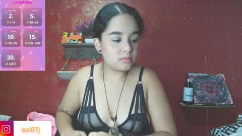 Isis Blade online show from October 2025 03:43:01 PM