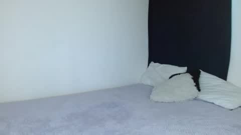 Isis  online show from February 2025 08:42:01 PM