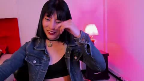Snapshot of isis_diosa chatting on July 2026 04:02:02 PM Ana Maria online show from July 2026 04:02:02 PM