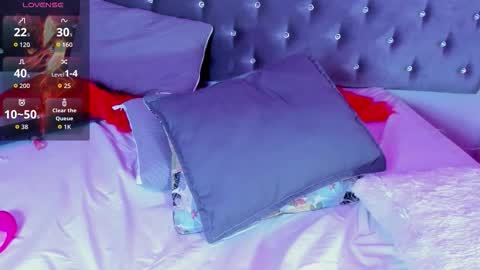 Isis  online show from October 2025 09:43:02 AM