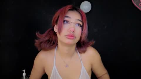 Isisjones18 online show from September 2025 05:33:02 AM