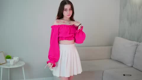 Snapshot of isisschwendinger chatting on June 2026 02:47:01 AM Linet online show from June 2026 02:47:01 AM