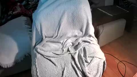 Snapshot of iskarius chatting on November 2025 09:24:01 PM Iskarius online show from November 2025 09:24:01 PM