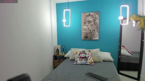 Isla Cooper online show from November 2025 06:34:01 PM