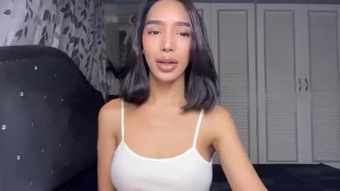 Snapshot of islabelle_ chatting on July 2026 03:22:02 AM isla online show from July 2026 03:22:02 AM
