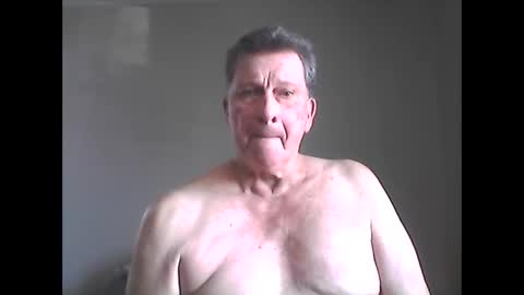 Snapshot of island625103 chatting on February 2025 08:00:01 PM island625103 online show from February 2025 08:00:01 PM