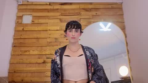 Isol online show from April 2026 11:41:01 PM