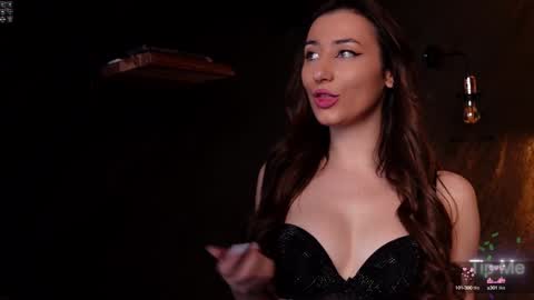 IsoldeBliss online show from January 2025 01:04:01 PM