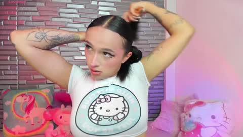 I S S A B E L A Igissaa ax    Xlittleissa  online show from January 2025 02:05:01 PM