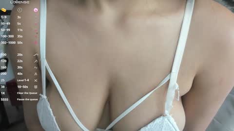 Snapshot of issa_nassar chatting on December 2024 12:01:02 PM Issa online show from December 2024 12:01:02 PM