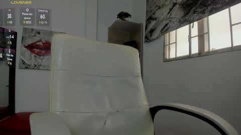 Snapshot of issa_nassar chatting on January 2025 05:05:01 PM Issa online show from January 2025 05:05:01 PM