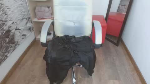 Snapshot of issa_nassar chatting on March 2025 02:40:02 PM Issa online show from March 2025 02:40:02 PM