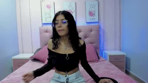 Issa  online show from October 2025 11:47:02 PM