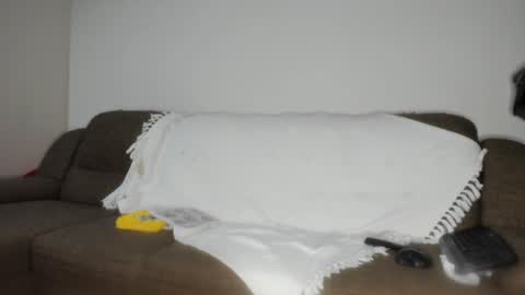 Issabelle online show from January 2025 10:38:02 AM