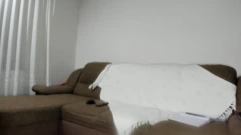 Issabelle online show from January 2025 08:41:01 AM