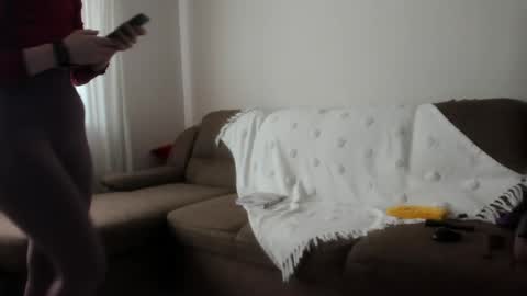 Issabelle online show from February 2025 09:56:01 AM