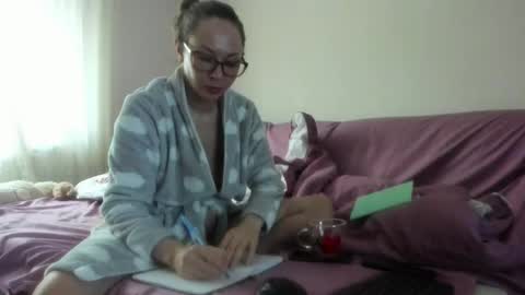 Snapshot of issabelle_69 chatting on February 2026 07:07:02 AM Issabelle online show from February 2026 07:07:02 AM