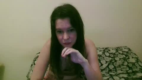 issamayy333 online show from June 2026 01:32:02 AM