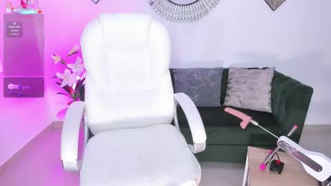 issi_loren online show from December 2025 10:03:01 PM