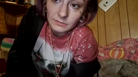 Snapshot of issyamazin667 chatting on January 2026 05:49:02 PM Girlnextdoor online show from January 2026 05:49:02 PM