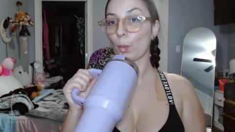 Bella Bloom online show from January 2025 07:49:01 AM