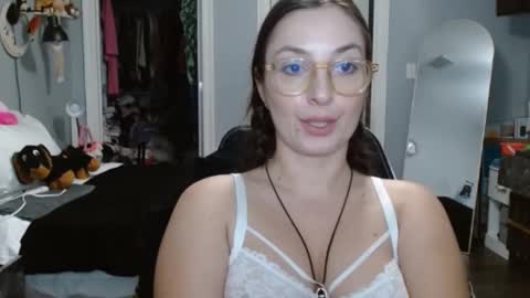 Bella Bloom online show from February 2025 05:18:01 AM