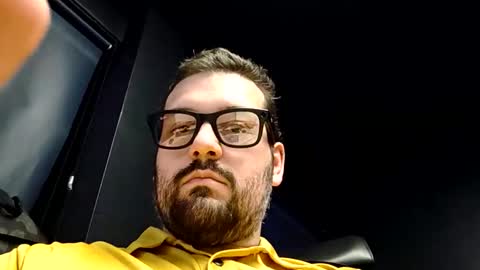 italianbigboy932 online show from April 2026 08:01:01 AM