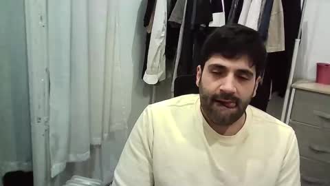 italianboybcn online show from December 2025 07:37:01 AM