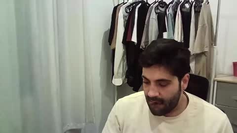 italianboybcn online show from January 2026 07:12:01 AM