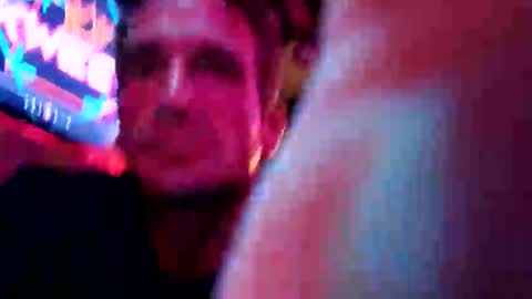 itchey506193 online show from October 2025 03:40:02 AM