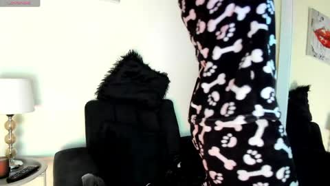 Angelica online show from April 2026 06:19:01 AM